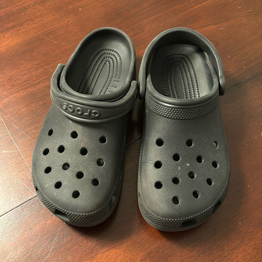 CROCS